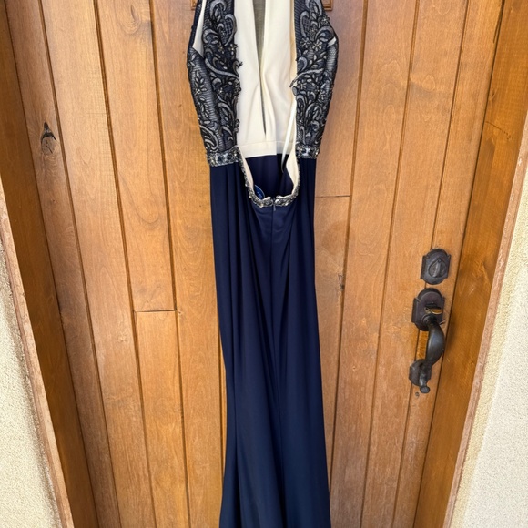 Prom/Bridesmaid Dress - Picture 4 of 4